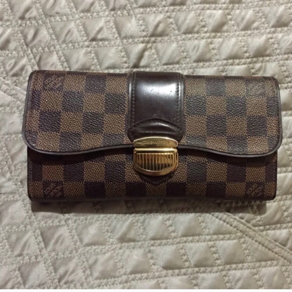 Louis Vuitton Damier Wallet